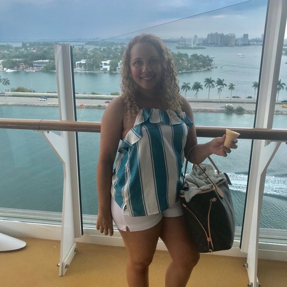 🌟Posh Ambassador🌟 - Picture 4 of 7